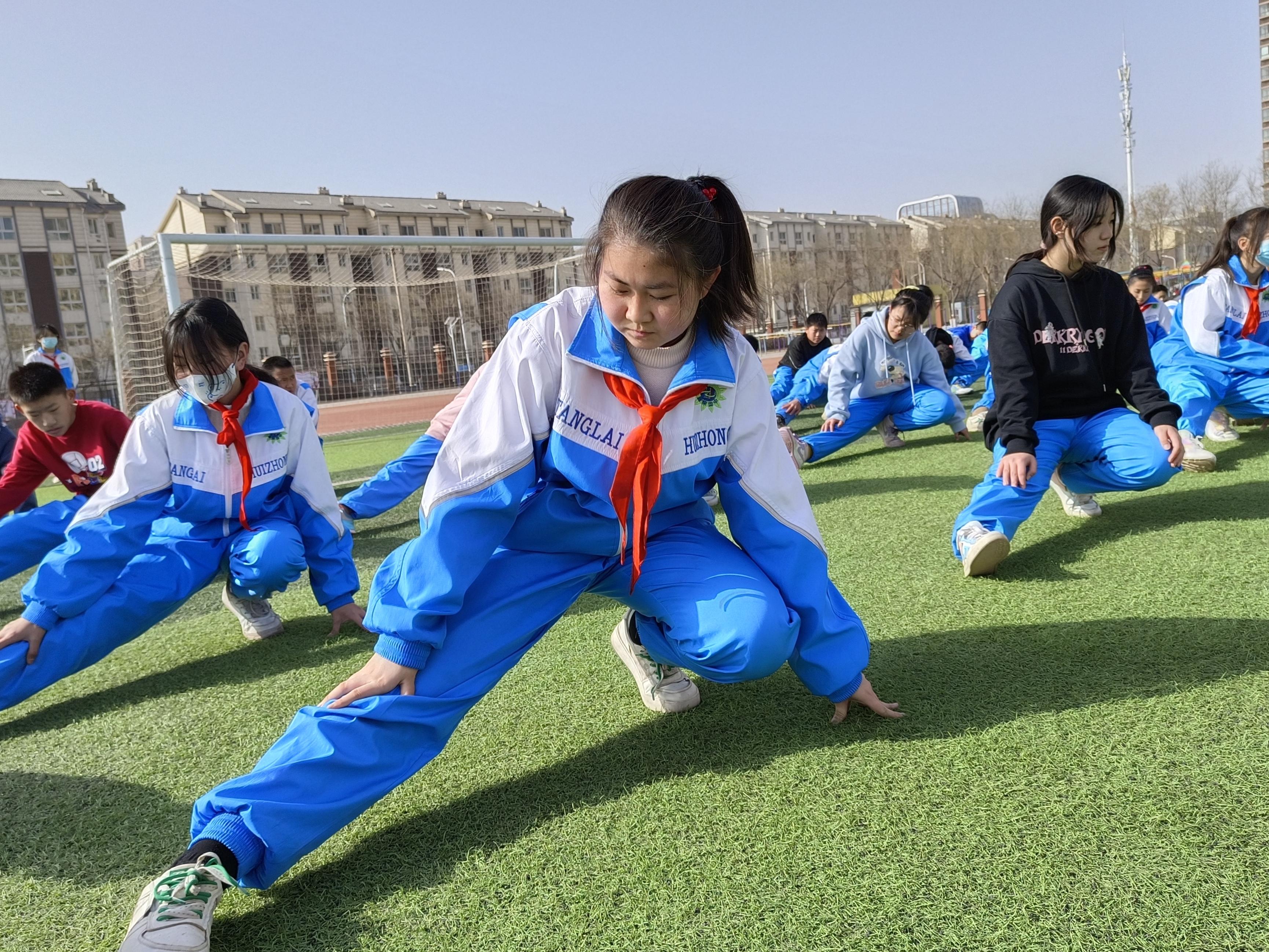 开学以来银川市中小学生体育锻炼适度调整有序安排体能测试