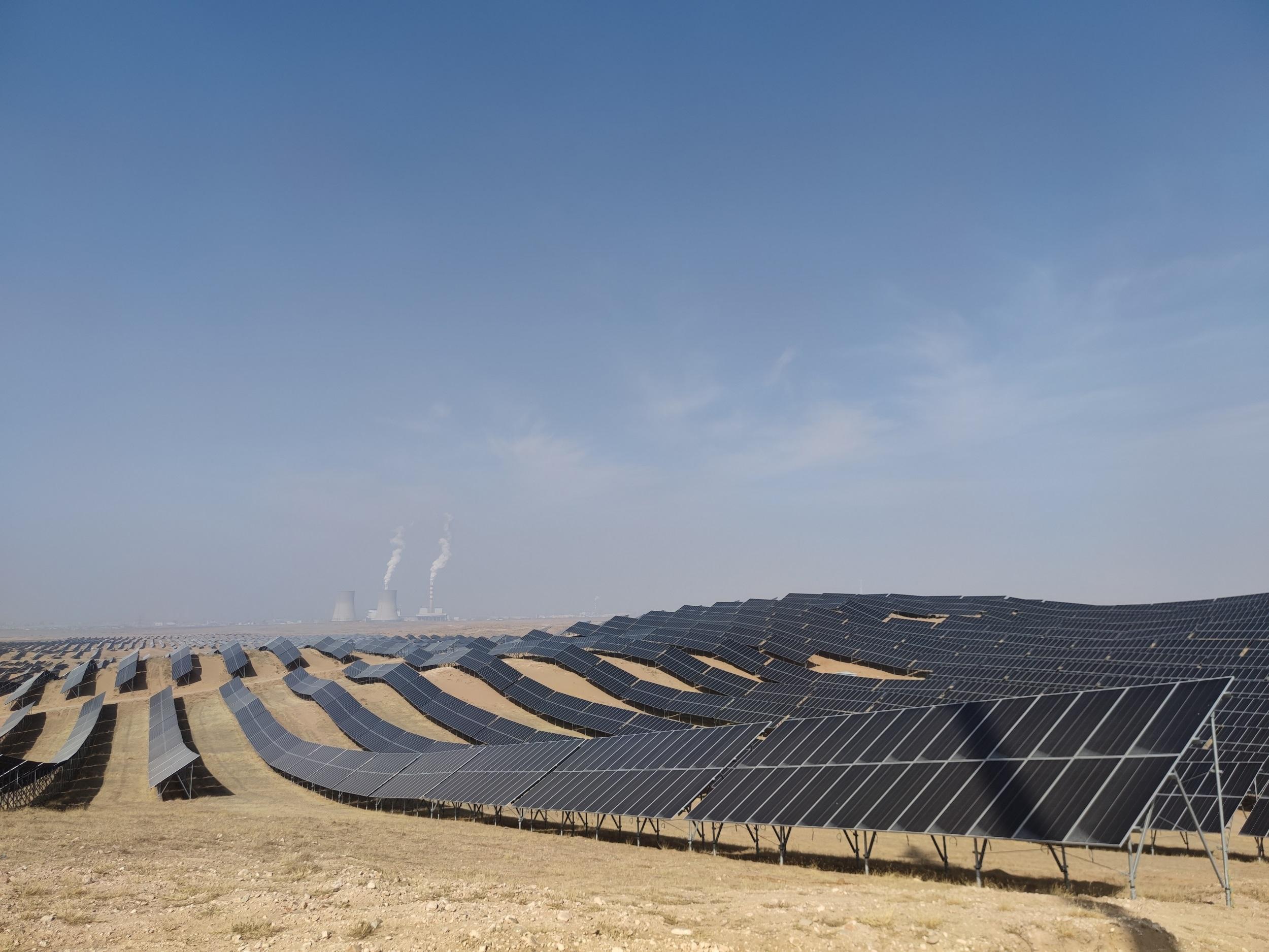 国能宁东200万千瓦复合光伏基地项目全容量投产