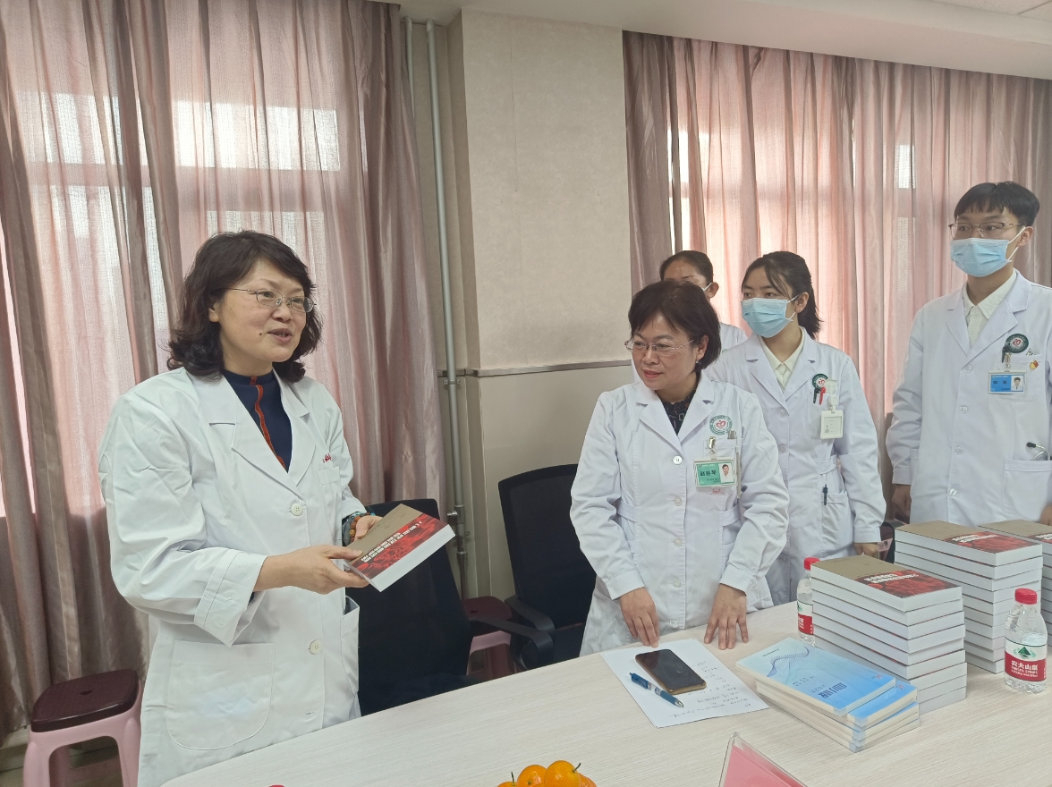 中国好医生中国好护士7名专家在银川市第一人民医院开展志愿服务活动