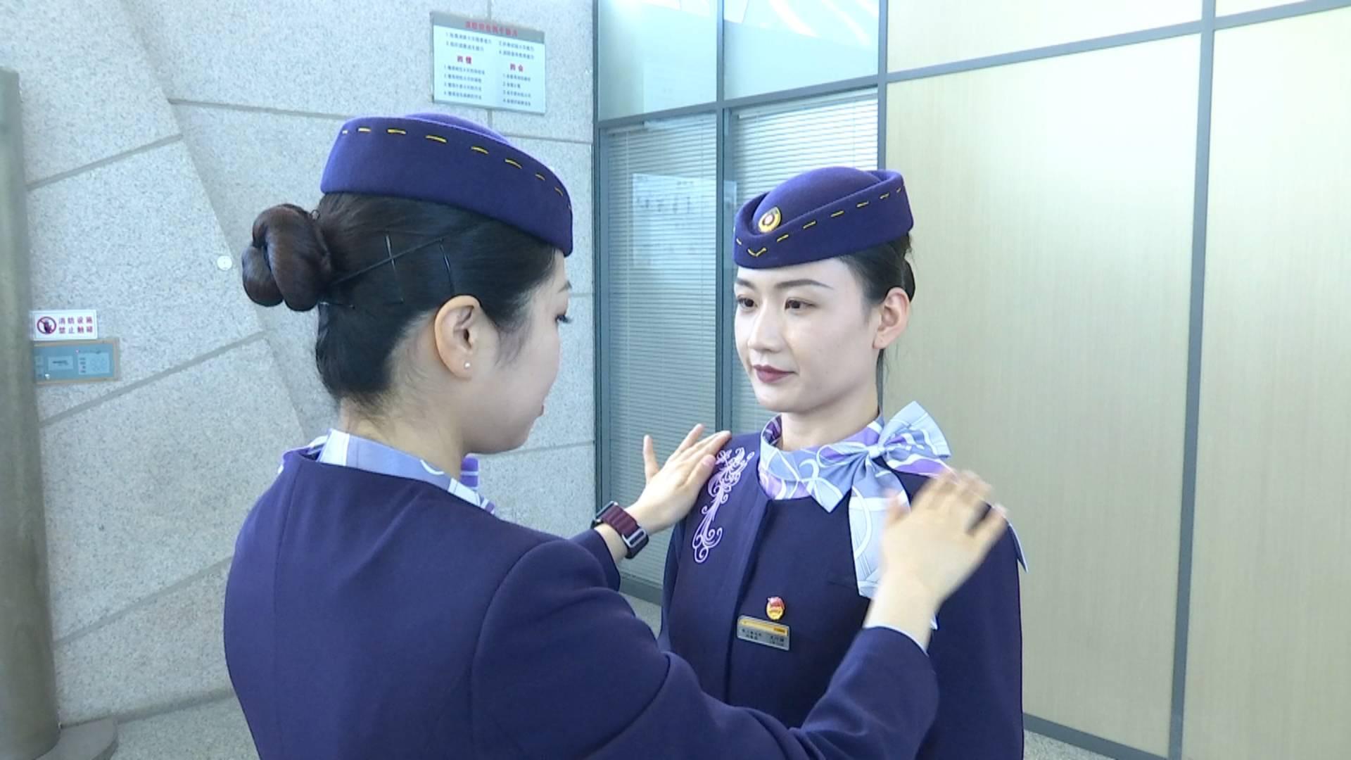 银川至贵阳北动车明日启程高铁乘务员整装待发