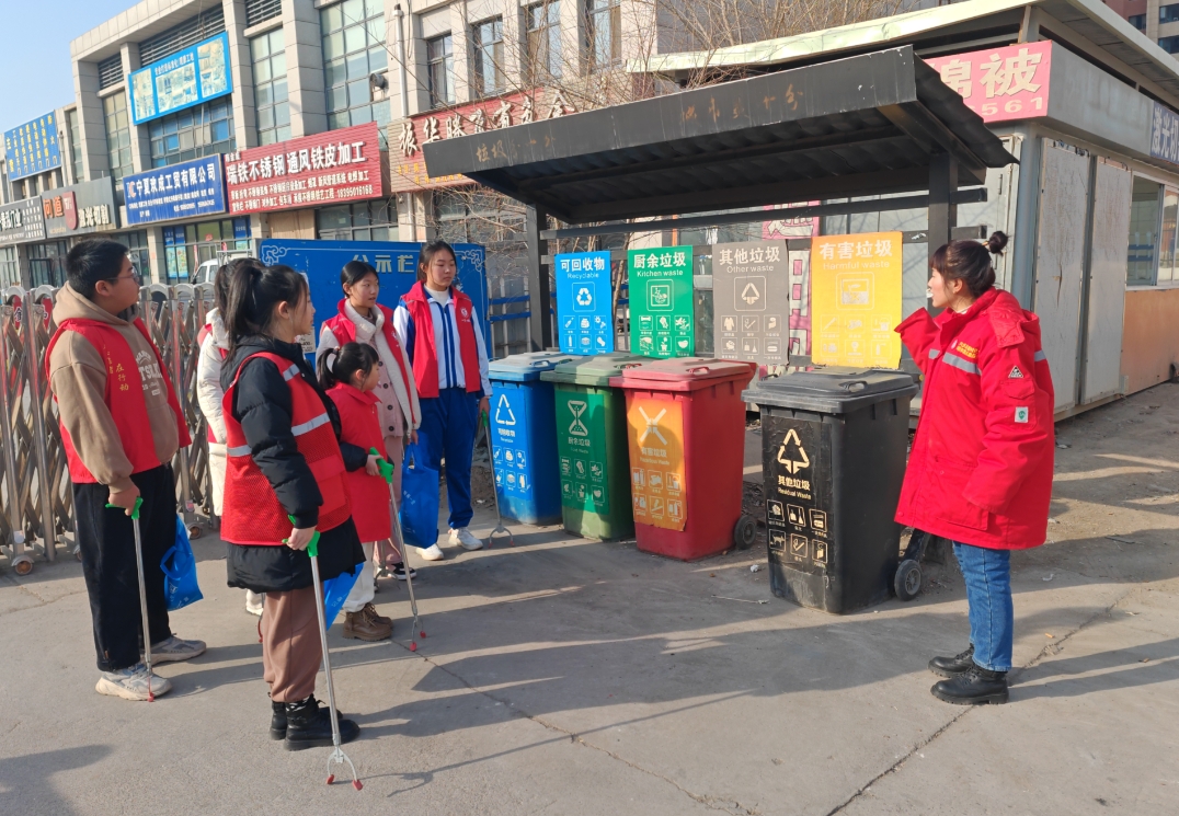 宝银社区开展垃圾分类有话说绿色环保入童心实践活动