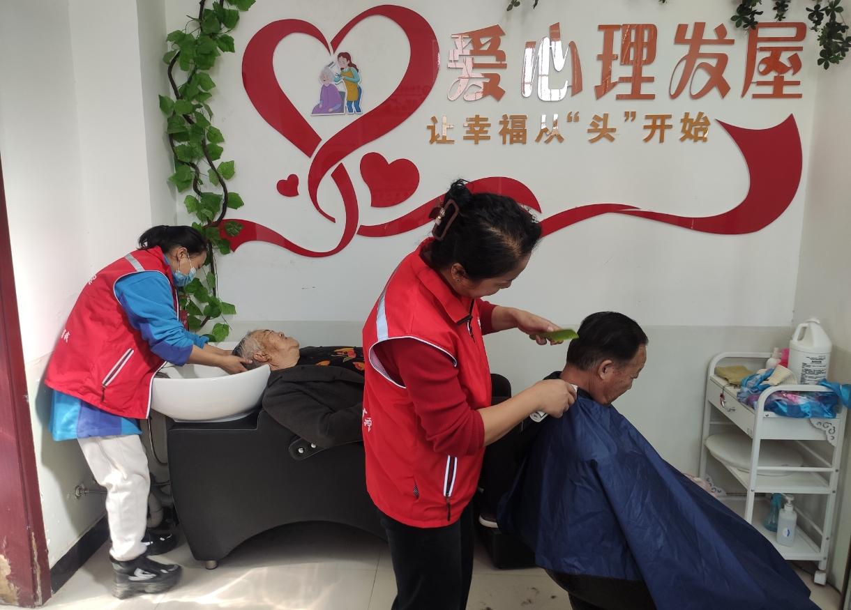 二月二龙抬头永宁县爱心义剪送出好彩头