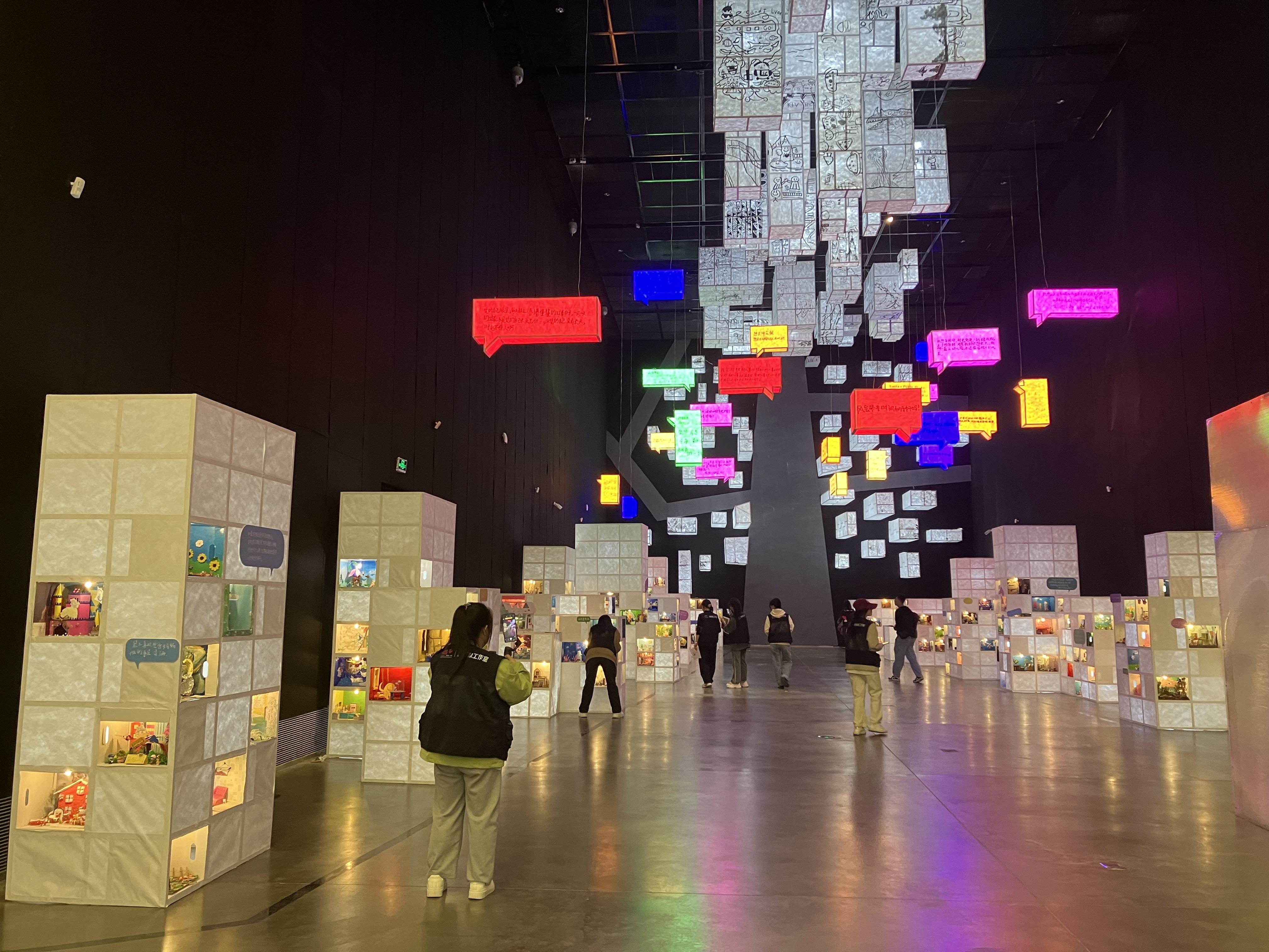 缺席返场流动中的艺术与价值展览在银川开幕