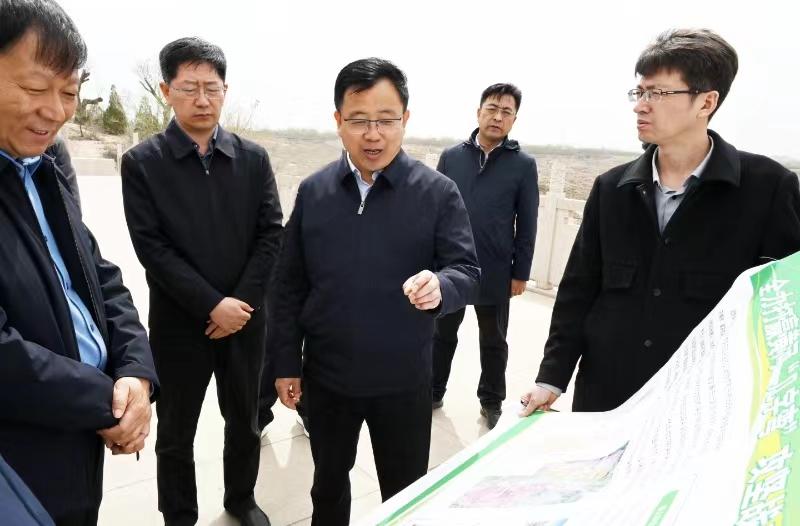 赵旭辉一行一路沿黄河东岸由南向北,先后来到灵武市临河镇,黄河东岸
